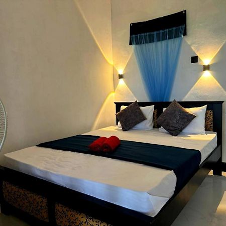 Fly Infinity - Home Stay แคนดี้ ภายนอก รูปภาพ