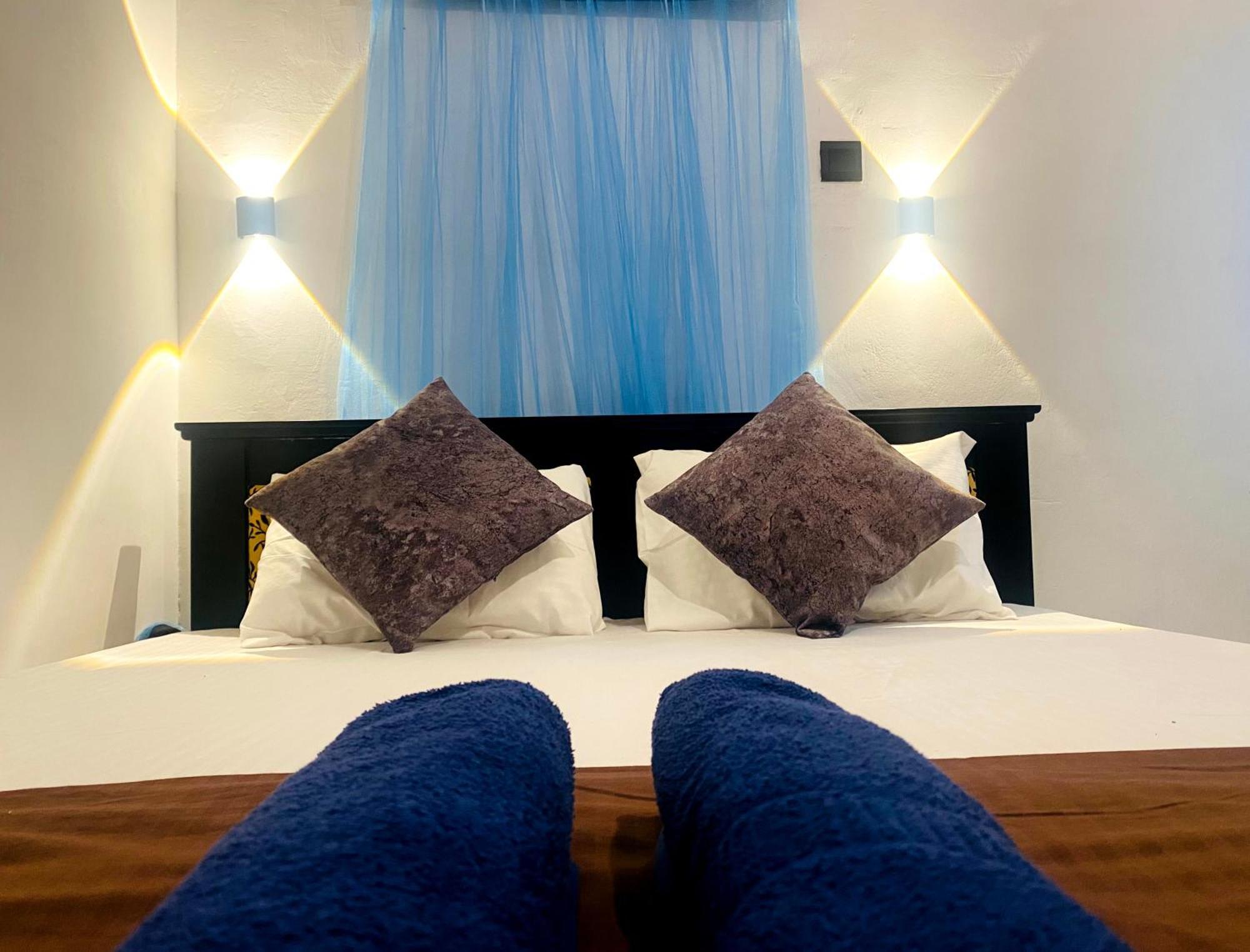 Fly Infinity - Home Stay แคนดี้ ภายนอก รูปภาพ
