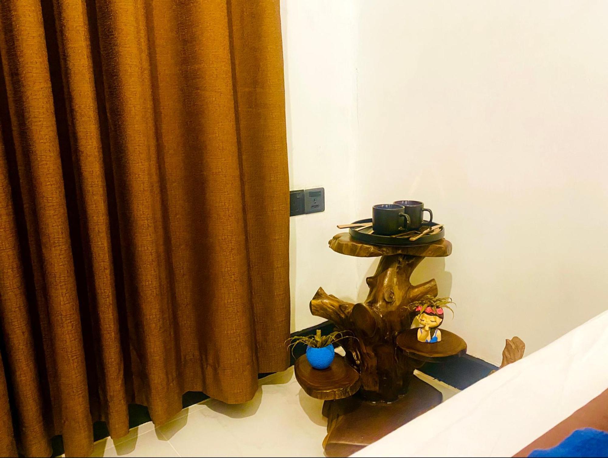 Fly Infinity - Home Stay แคนดี้ ภายนอก รูปภาพ
